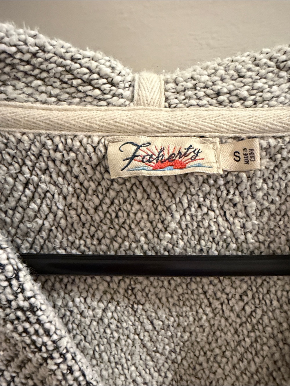 Faherty Heathered Grey V-Neck Hoodie Sweater - Picture 2 of 7